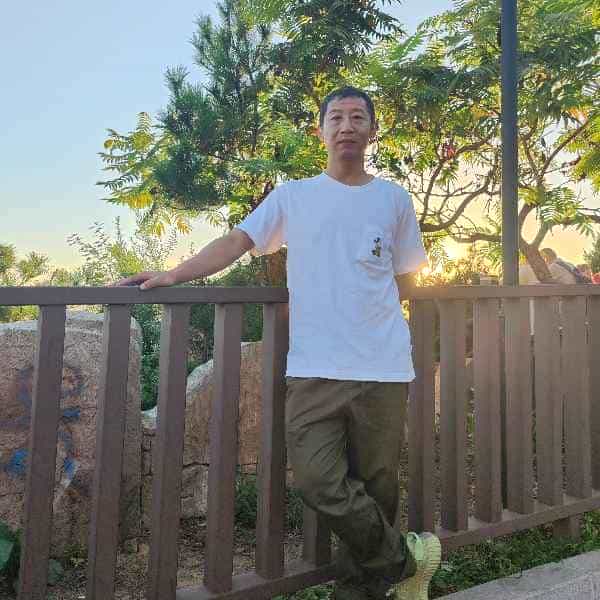 47岁岁辽宁单身帅哥 - 来宾吉缘网